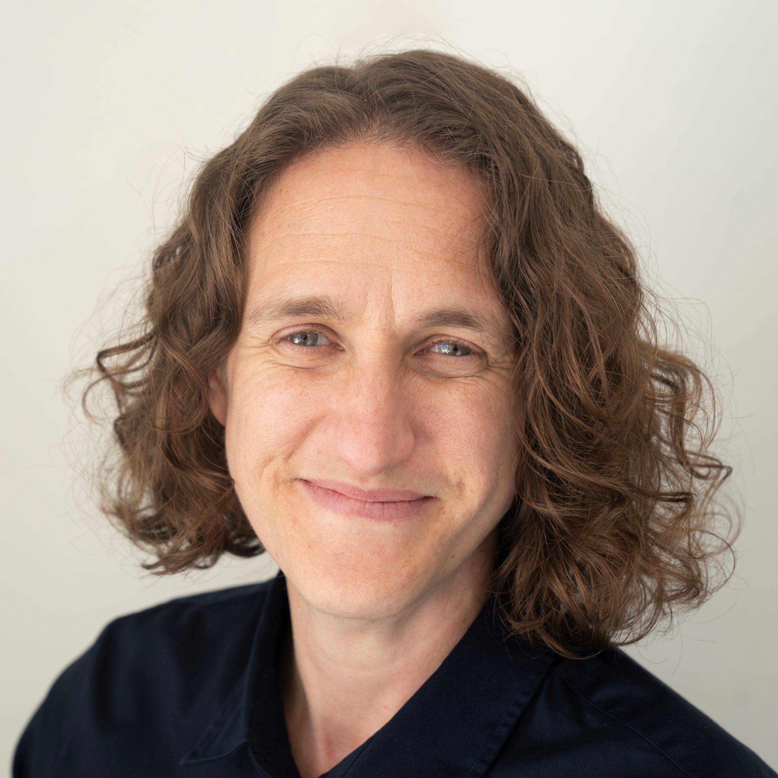 rebeccastahl2021headshot